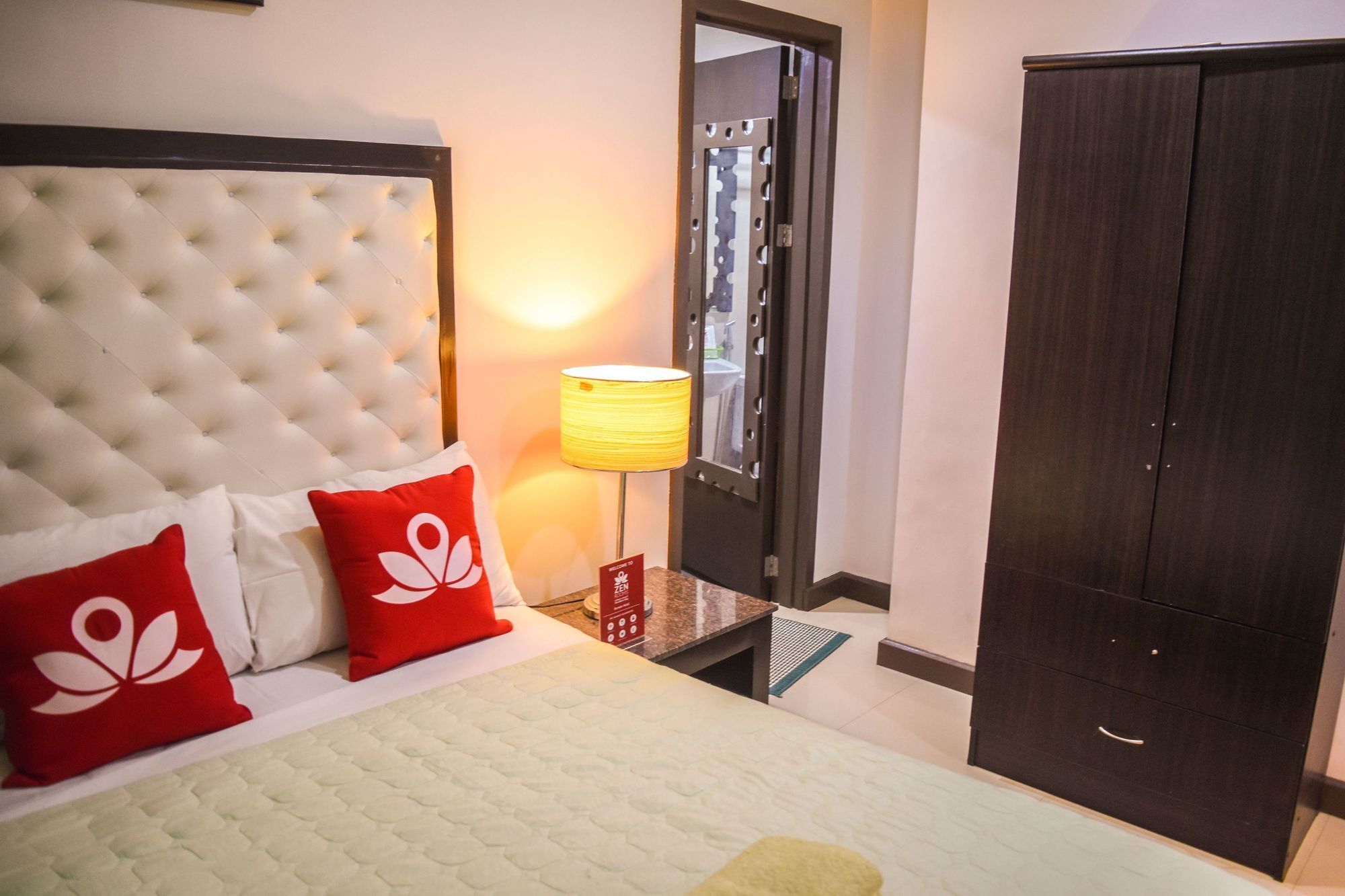Zen Rooms Pryce Business Park Davao Экстерьер фото