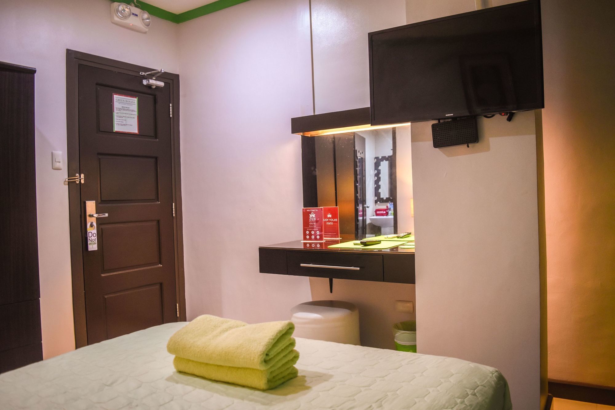 Zen Rooms Pryce Business Park Davao Экстерьер фото